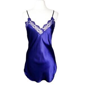 Vintage Victoria's Secret Gold Label Nightie Sleepwear Lingerie Size M